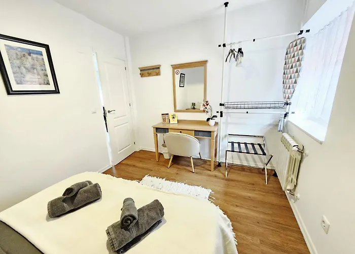 5 Pers Leon Villafane